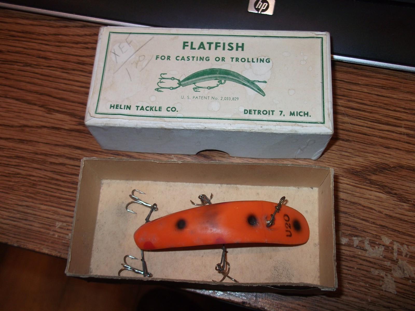 Vintage fishing lure Plug Flatfish with original  box
