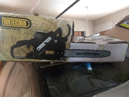 New other, DuroStar DS5018CS 52cc 18