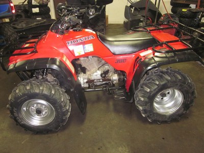 2000 HONDA 300 FORETRAX 4X4 SHARP READY TO GO HUNTING OR WORKING THE RANCH
