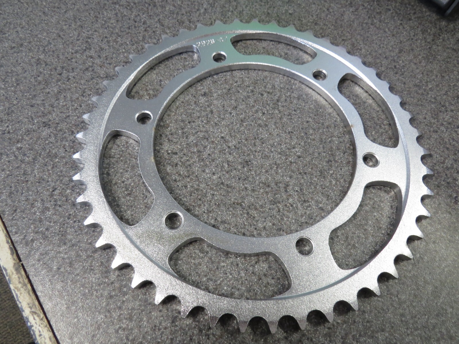 uno3t.111 NOS 47T Rear Steel Sprocket Fits: Kawasaki 1990-2001 ZX-11