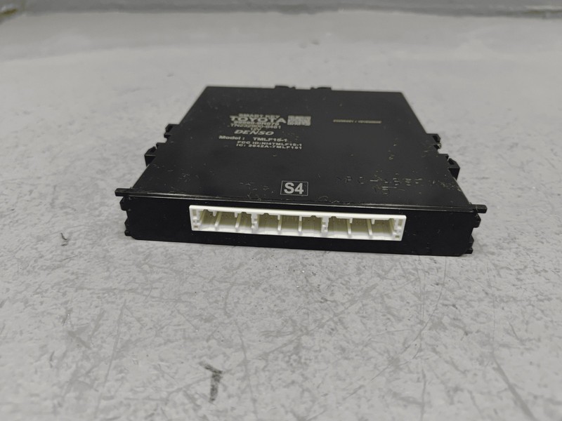 Used 2019 Toyota Rav4 Smart Key System Control Module ECU OEM