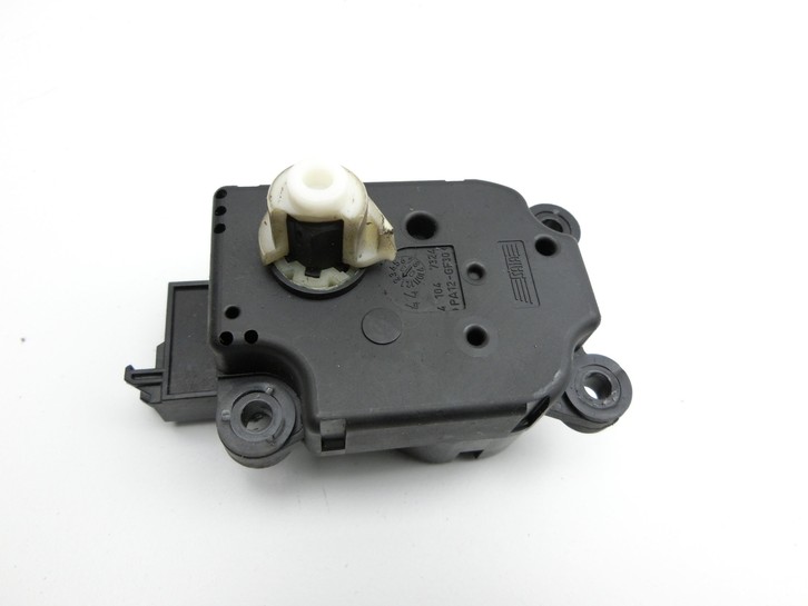 Mercedes C209 CLK 320 05-09 Luftklappenstellmotor Stellmotor Pos.6  - Bild 2