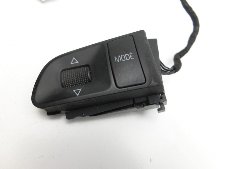 Audi A8 4E 05-08 Lenkradschalter Multifunktionstasten Lenkrad Schalter Links Audi A8 4E 05-08 17.05.2006 4F0951527E... Vorschau 2