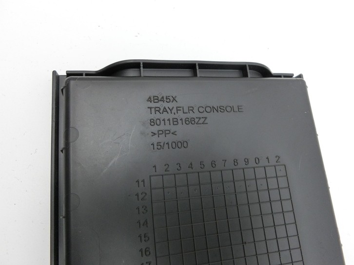 Mitsubishi Outlander III 15-18 Ablagefach Mittelkonsole Staufach Mitsubishi Outlander III 15-18 25.10.2012 8011B166... Vorschau 4