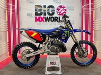 Yamaha YZ 250 2024 - 43 hours - Stock - One Owner 