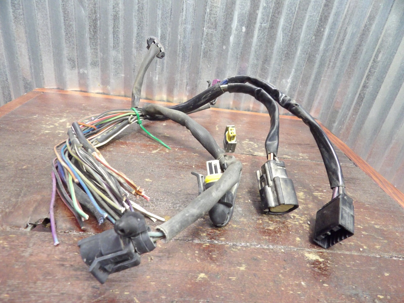 07 Harley Softail Night Train FXSTB front section of wiring