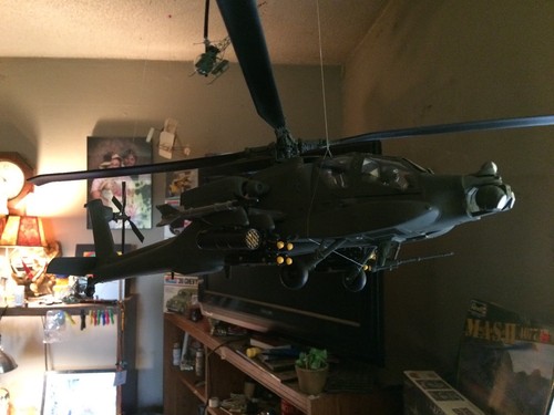 AH-64 Revell アパッチアタックヘリコプター　BIG1/32 Amazon | アメリカレベル 1/72 AH-64 アパッチ デスクトップ