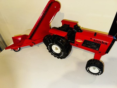Vintage Tonka  1974 Farm Tractor with Sand Loader Elevator 1 year. Hard to Find