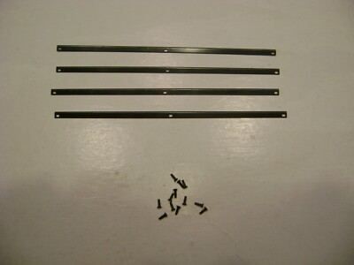 Lionel 6468 Double Door Box Car Guides 4 rails and 12 rivets
