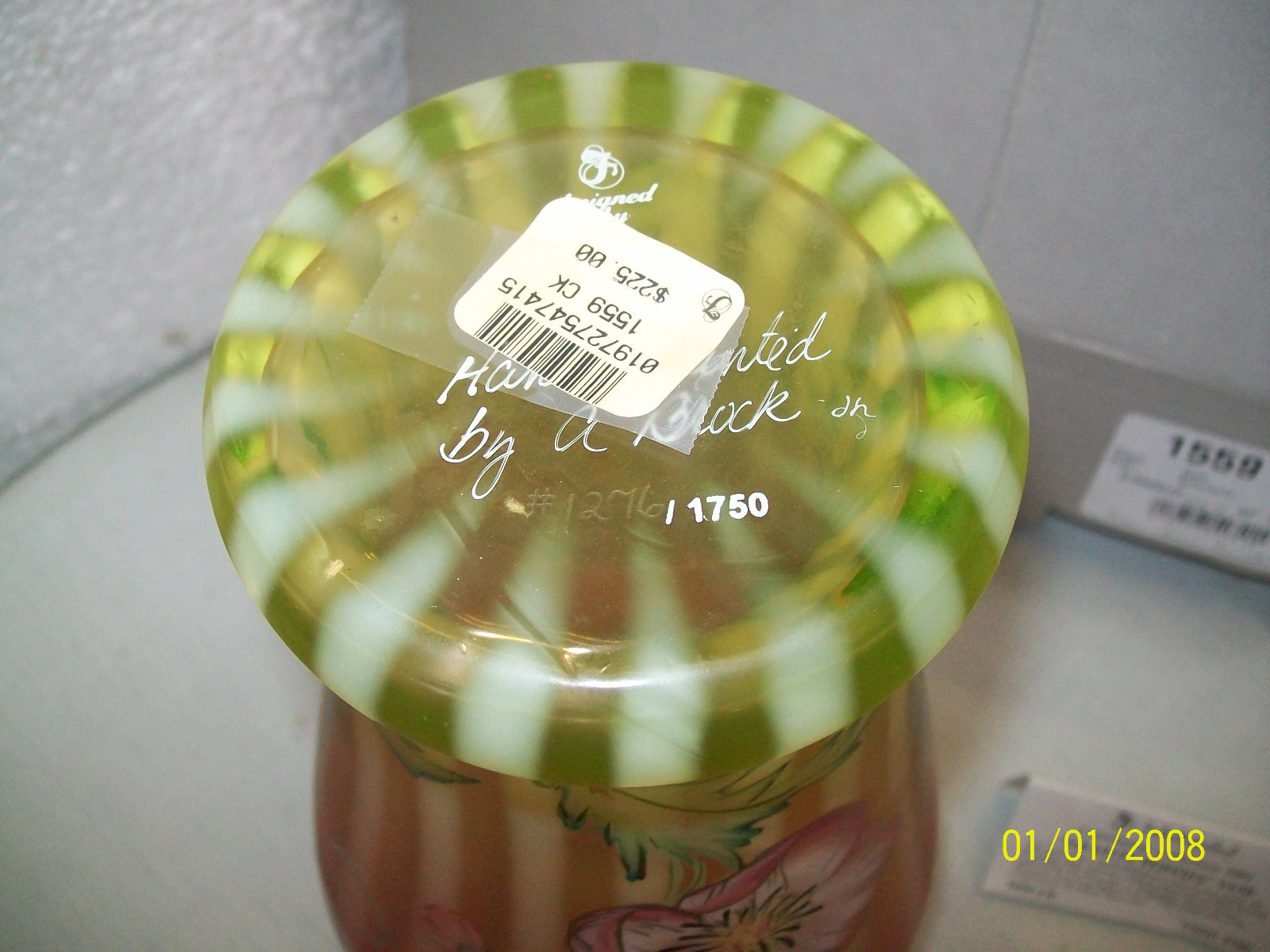 Fenton 2001 Connoisseur Vase # 1559 CK