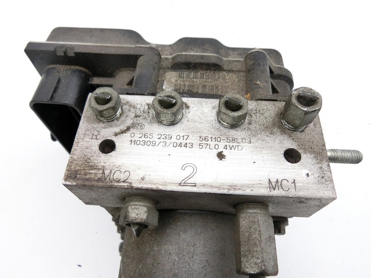 Suzuki Kizashi 09-16 ABS Steuergerät Aggregat Hydraulikblock Suzuki Kizashi 09-16 20.09.2012 0265955012 0265239017... Vorschau 4