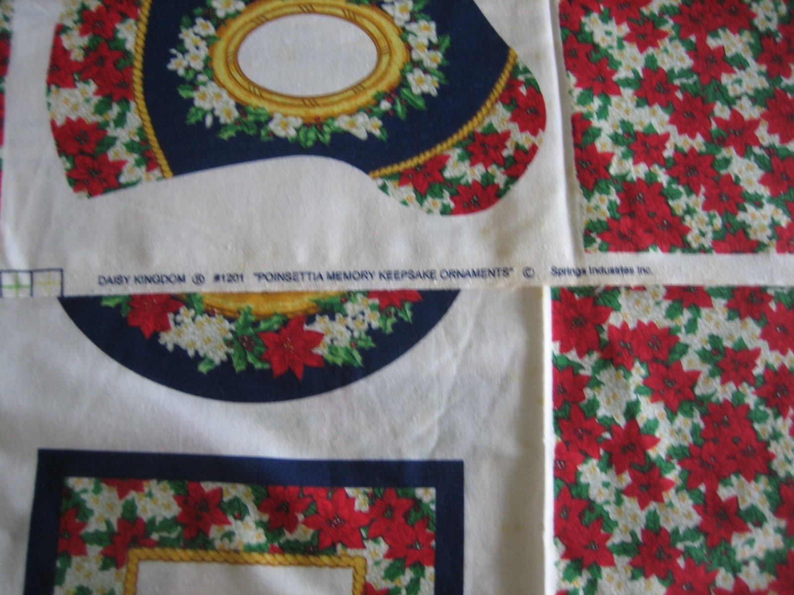 DAISY KINGDOM FABRIC PANEL POINSETTIA MEMORY KEEPSAKE ORNAMENTS 36X44 CHRISTMAS