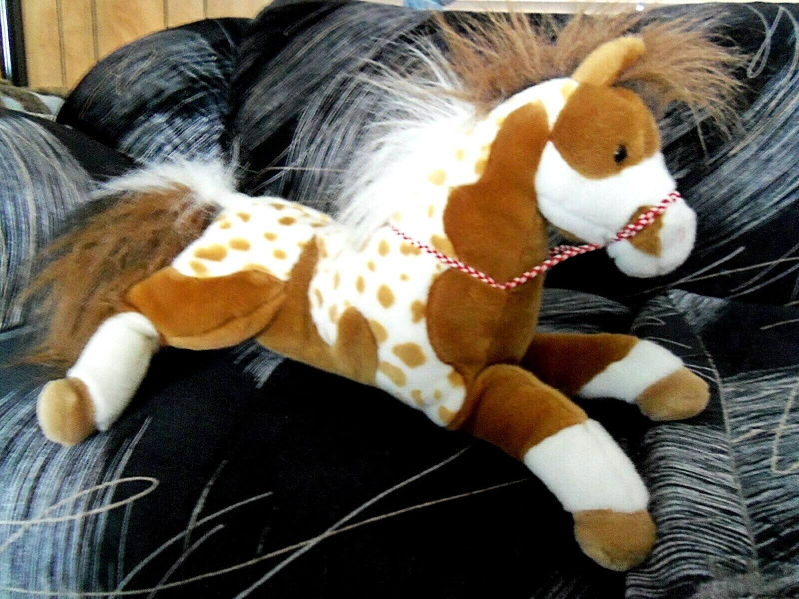 Melissa & Doug plush stuffed brown Pinto Apalossa 18