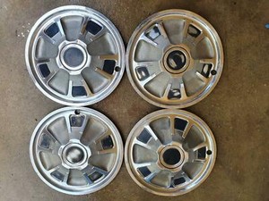 valiant pacer vg chrysler trims hub wheel condition caps dents cap rare seen very used good some small