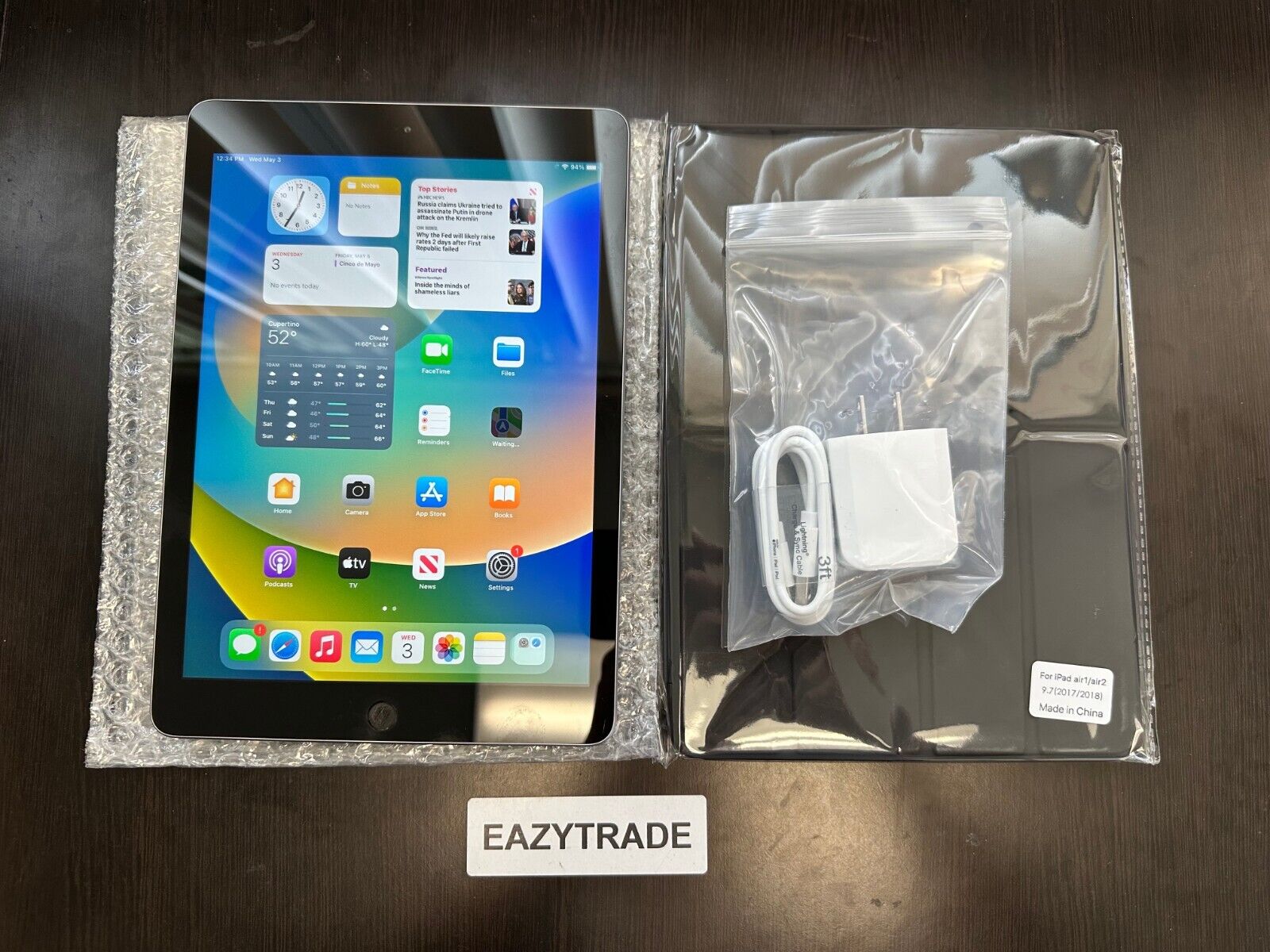Apple iPad 6th Gen, Wi-Fi, 9.7in - 32GB 128GB - Gray Silver Apple iPad 6th Gen, Wi-Fi, 9.7in - 32GB 128GB - Gray Silver