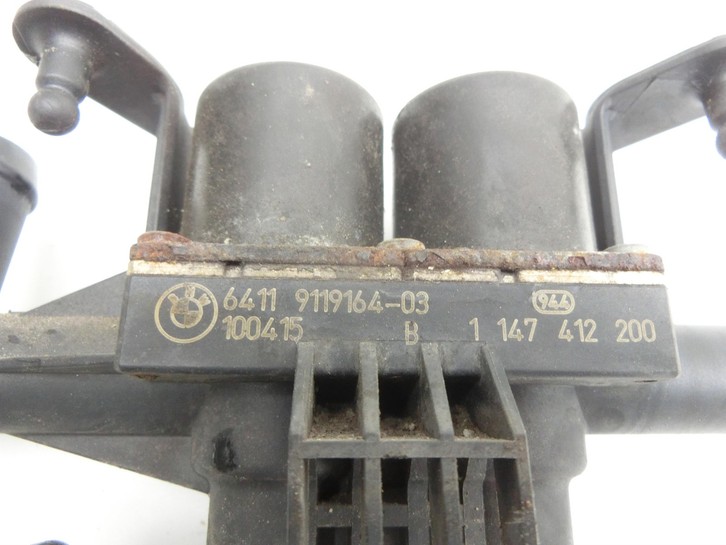 BMW F10 523i 10-13 3,0i 150KW Wasserventil Ventil Heizung BMW F10 523i 10-13 21.05.2010 64539119164 9119164... Vorschau 2