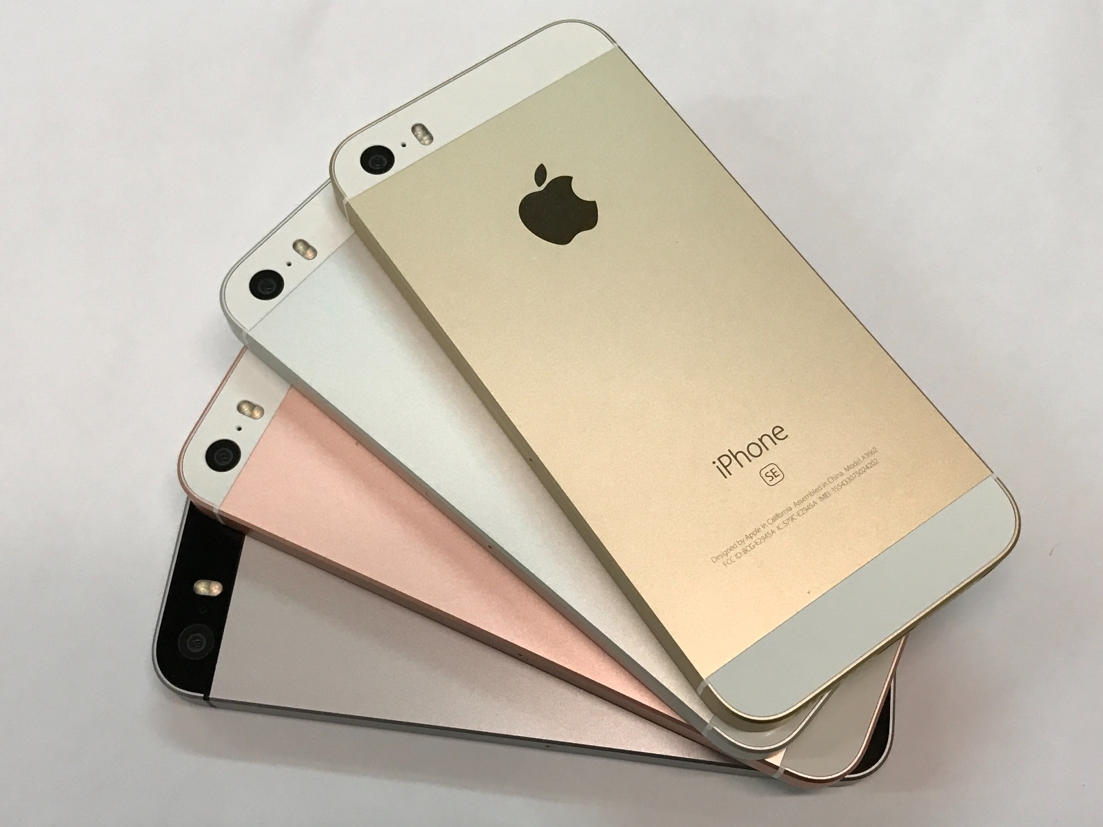 Iphone 3g. Сколько сейчас стоит apple. Расцветки apple. Сколько сейчас стоит apple. Графики акций.