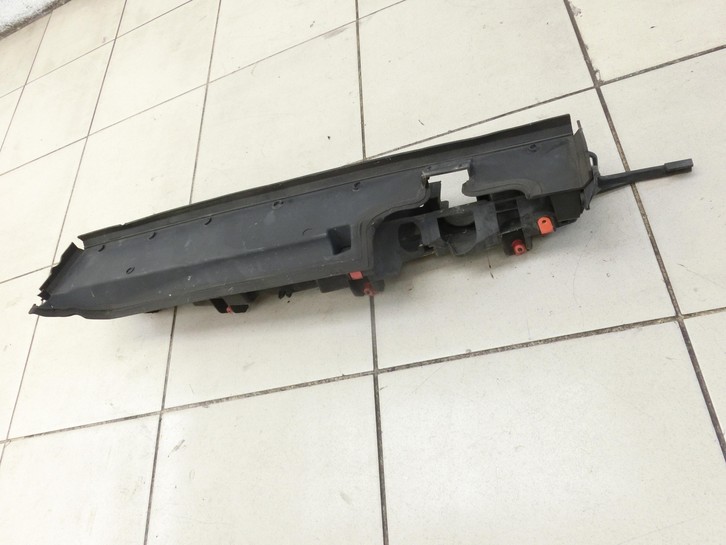Opel Astra J 09-12 Wasserabweiser Wasserleitblech Vorne Opel Astra J 09-12 15.03.2011 gebraucht Vorschau 3