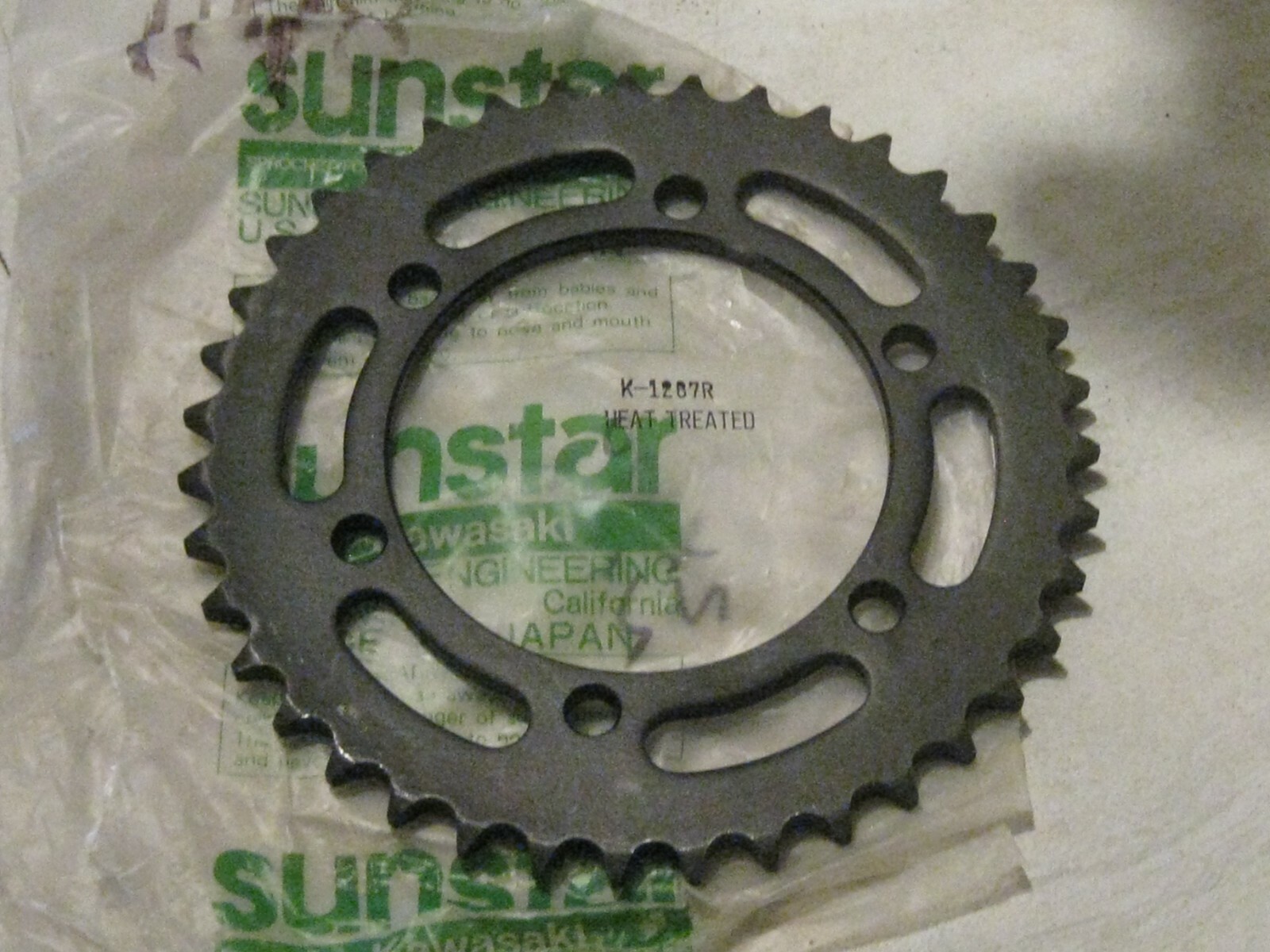 翔様　GXLL SUNSTAR KAWASAKI ZX600 NINJA 39T REAR SPROCKET 1990-2004 NOS
