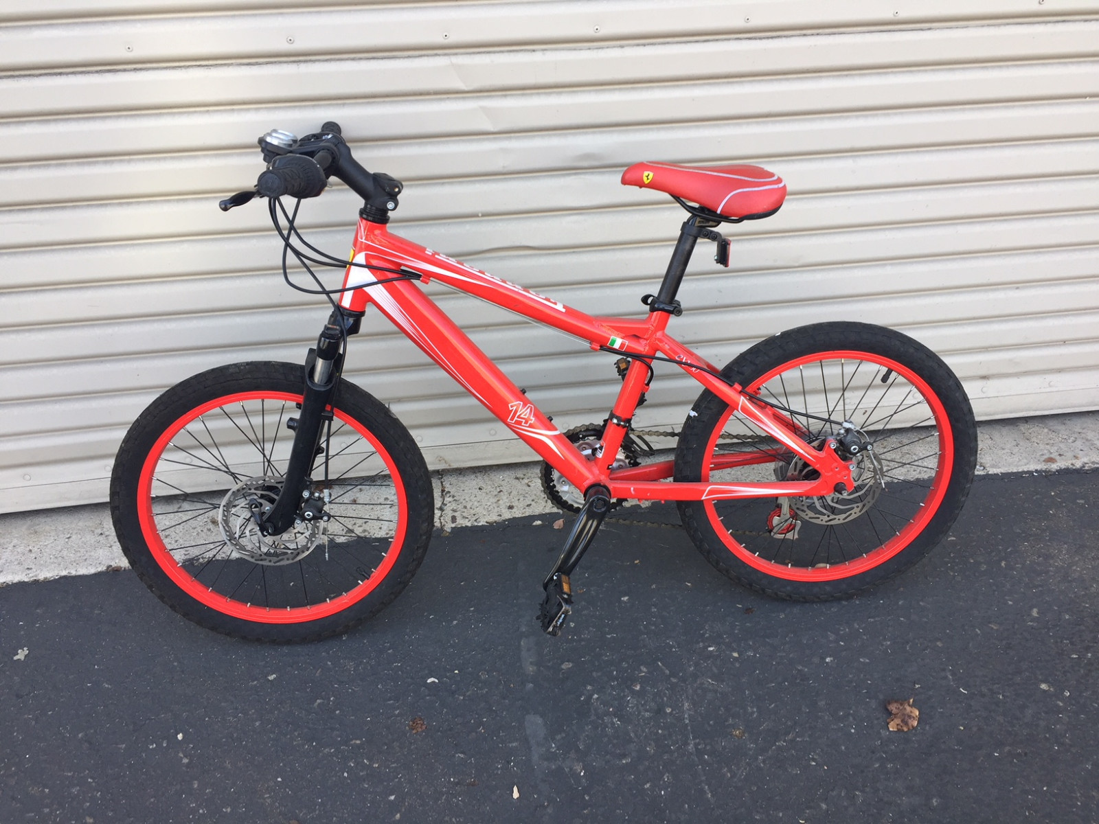 ferrari kids bike