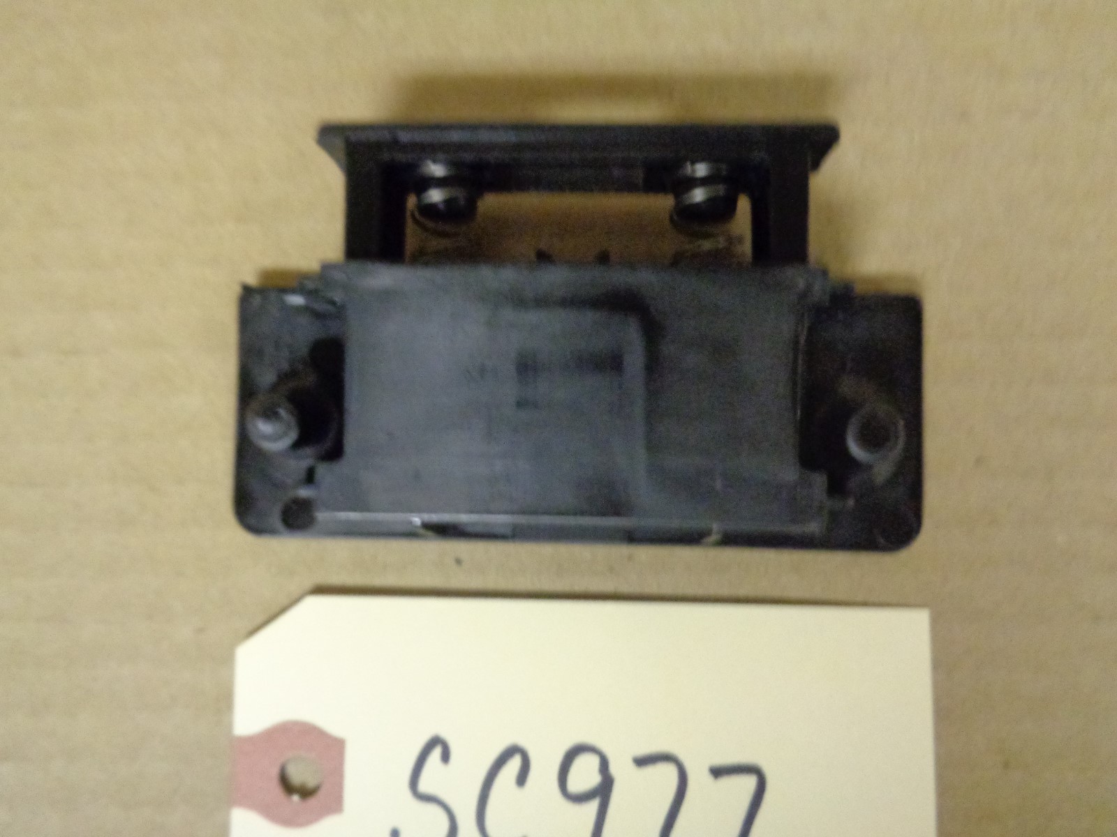 Original Samsung  Microwave Latch  P/N:  DE6101435  DE61-01435 - SC977