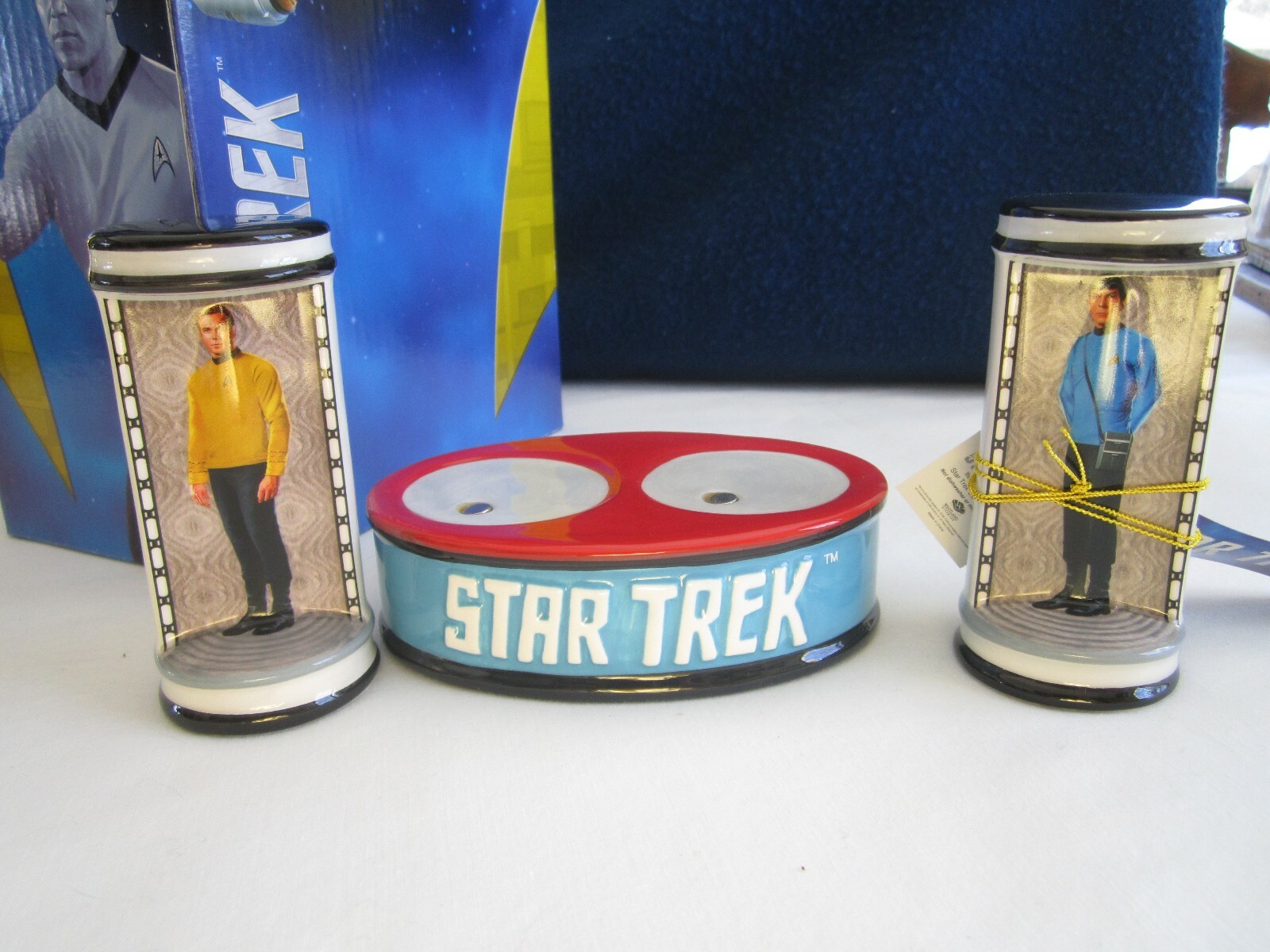 Star Trek Captain Kirk & Spock in Transporter Salt & Pepper Shakers Set NEW