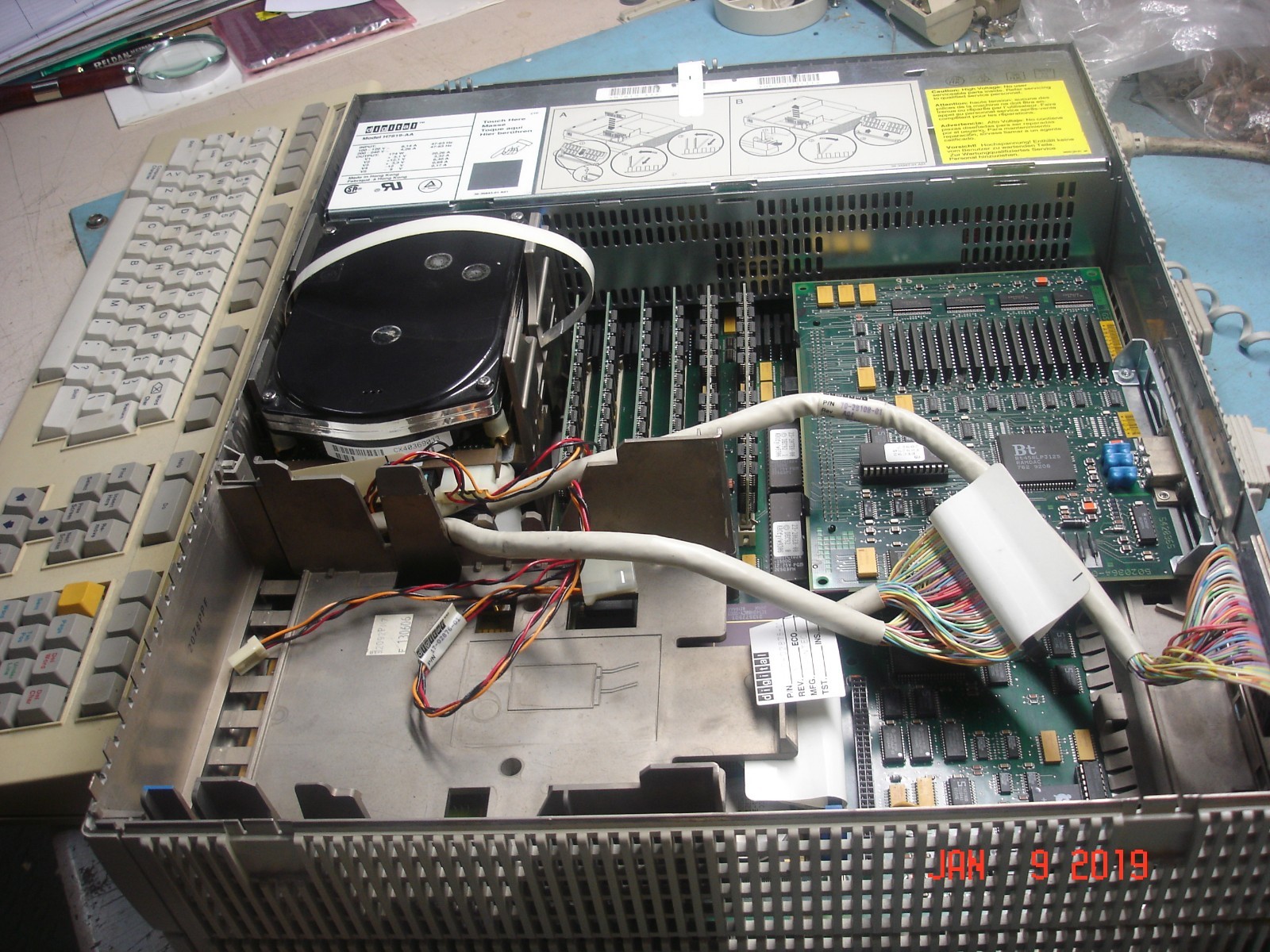 DEC VAXSTATION 4000-60,  56MB RAM, 2GB SCSI HDD, 8 PLANE GRAPHICS VS46K-AD