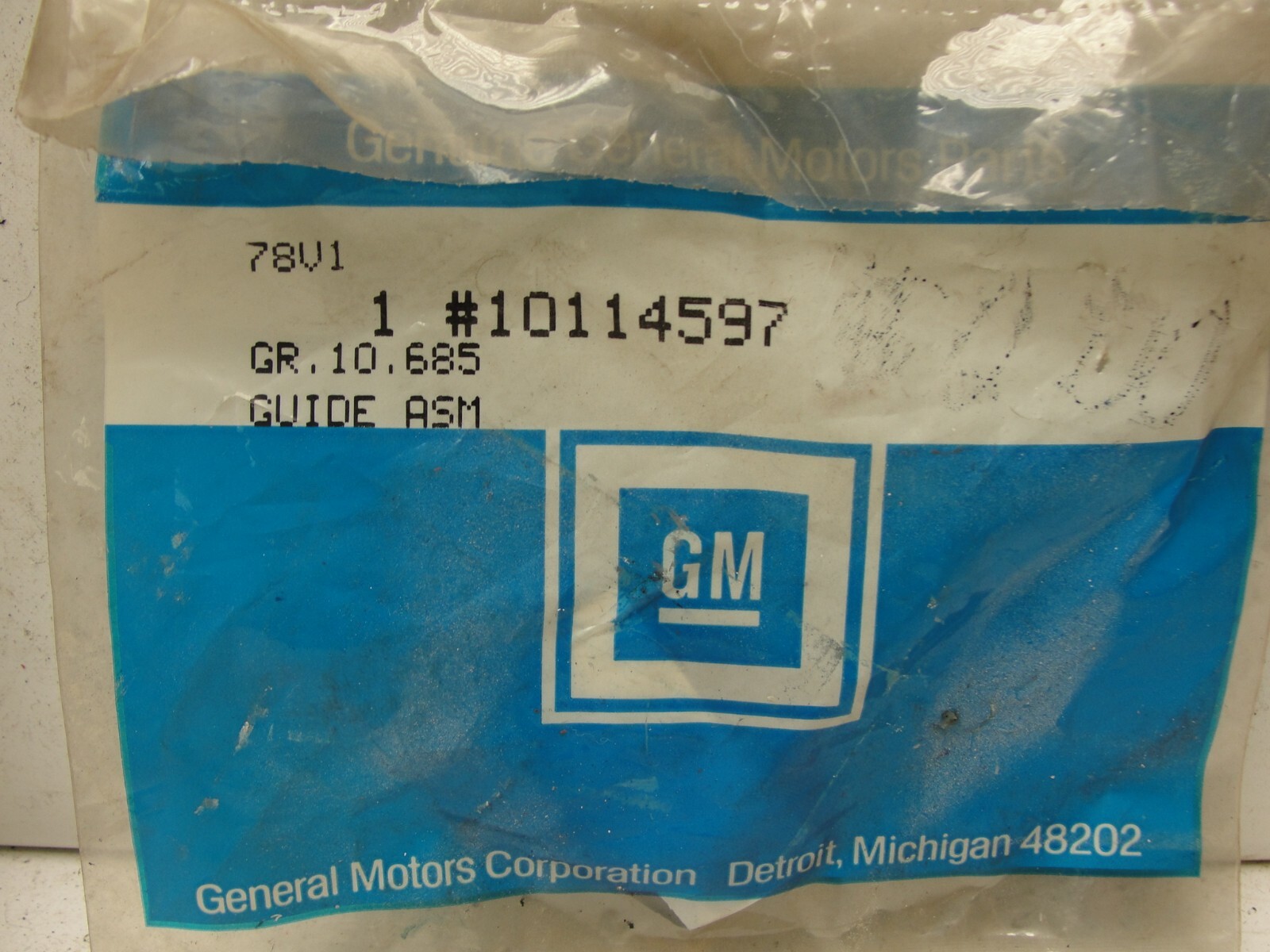 NEW GENUINE GM GENERAL MOTORS OEM GUIDE ASSEMBLY PART NO. 10114597