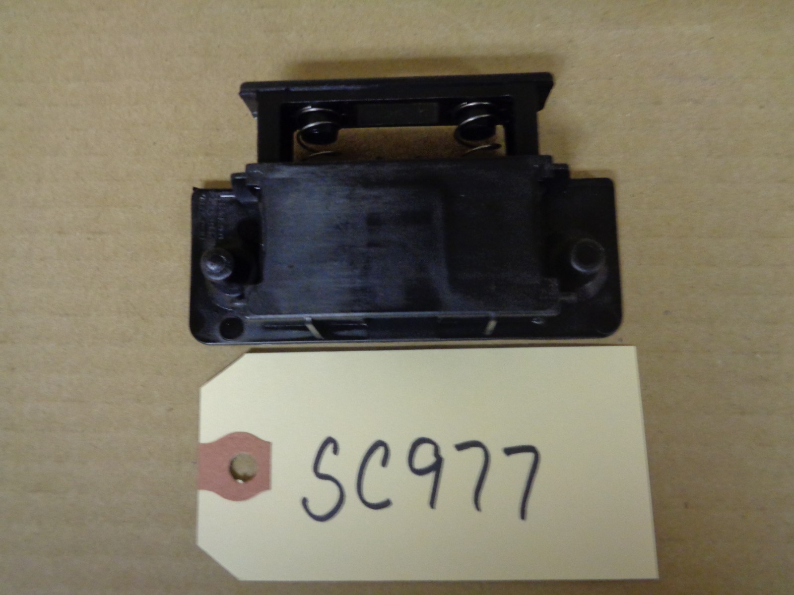 Original Samsung  Microwave Latch  P/N:  DE6101435  DE61-01435 - SC977