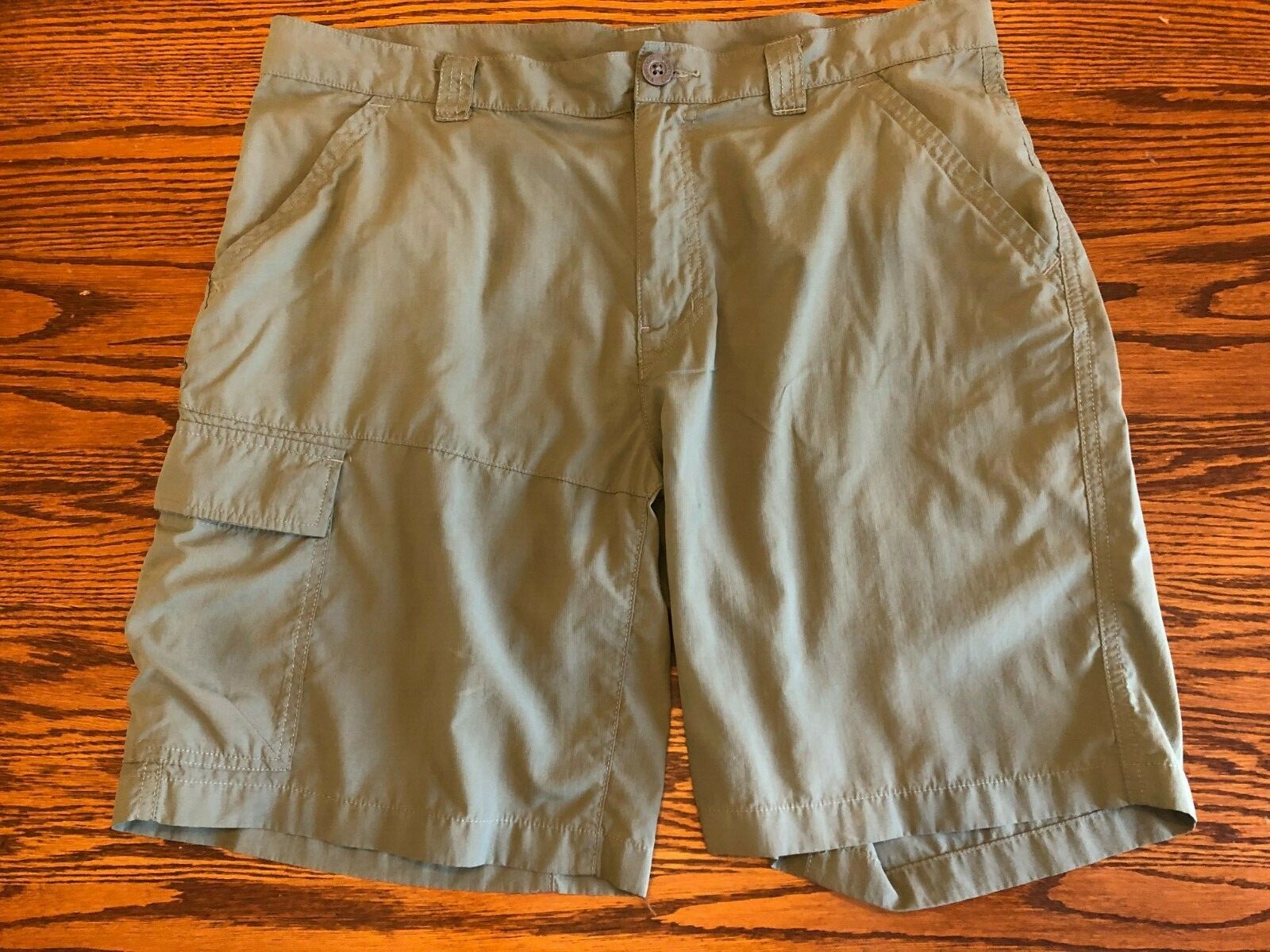 columbia pfg khaki shorts