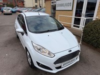 2013 Ford Fiesta 1.25 Zetec 48,000 Miles White 5 Door £35 Road Tax Low Insurance