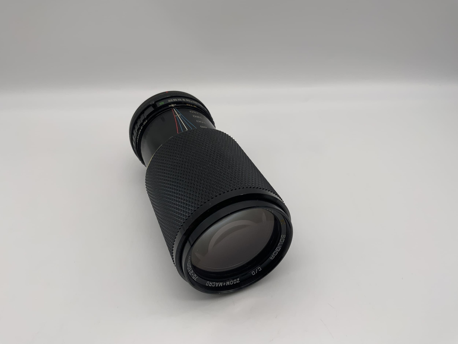 Objectif Soligor 80-200mm F/4.5 Zoom Macro C/D - Monture Nikon F - Occasion (noir)