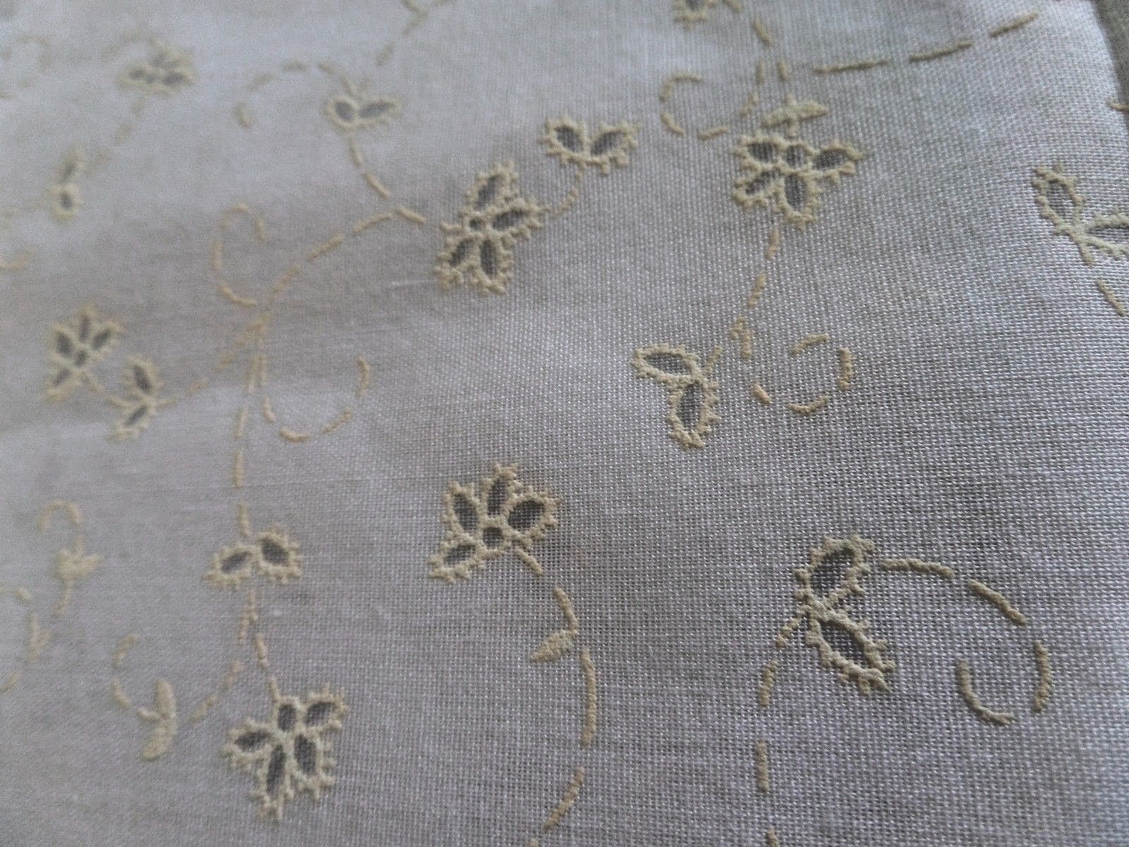 Vtg Retro  White Faux Grey Floral Eyelet fabric  1 1/2