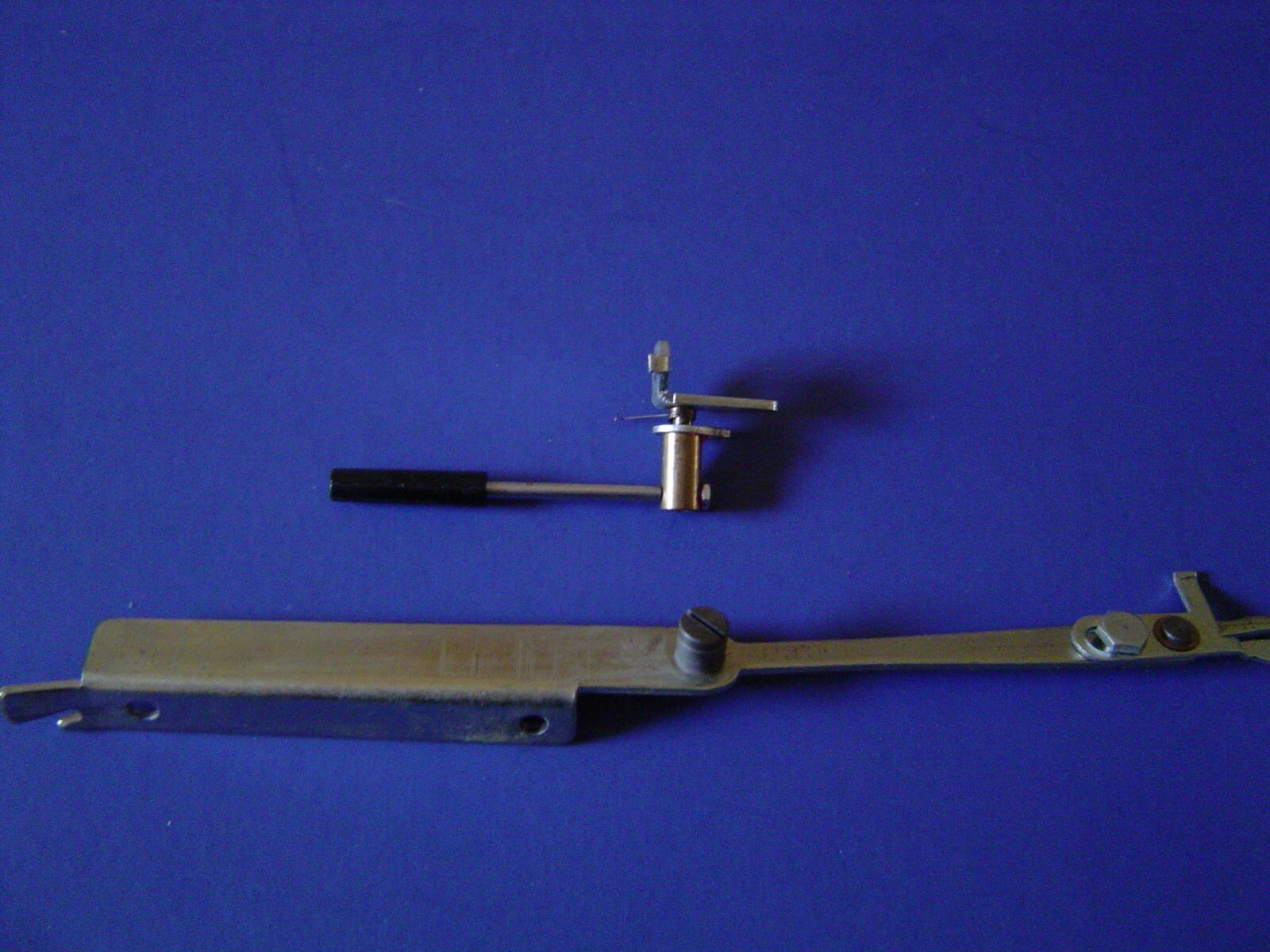 Dual 1219 Stereo Turntable Parting Out Cuing Lever + Linkage Arm