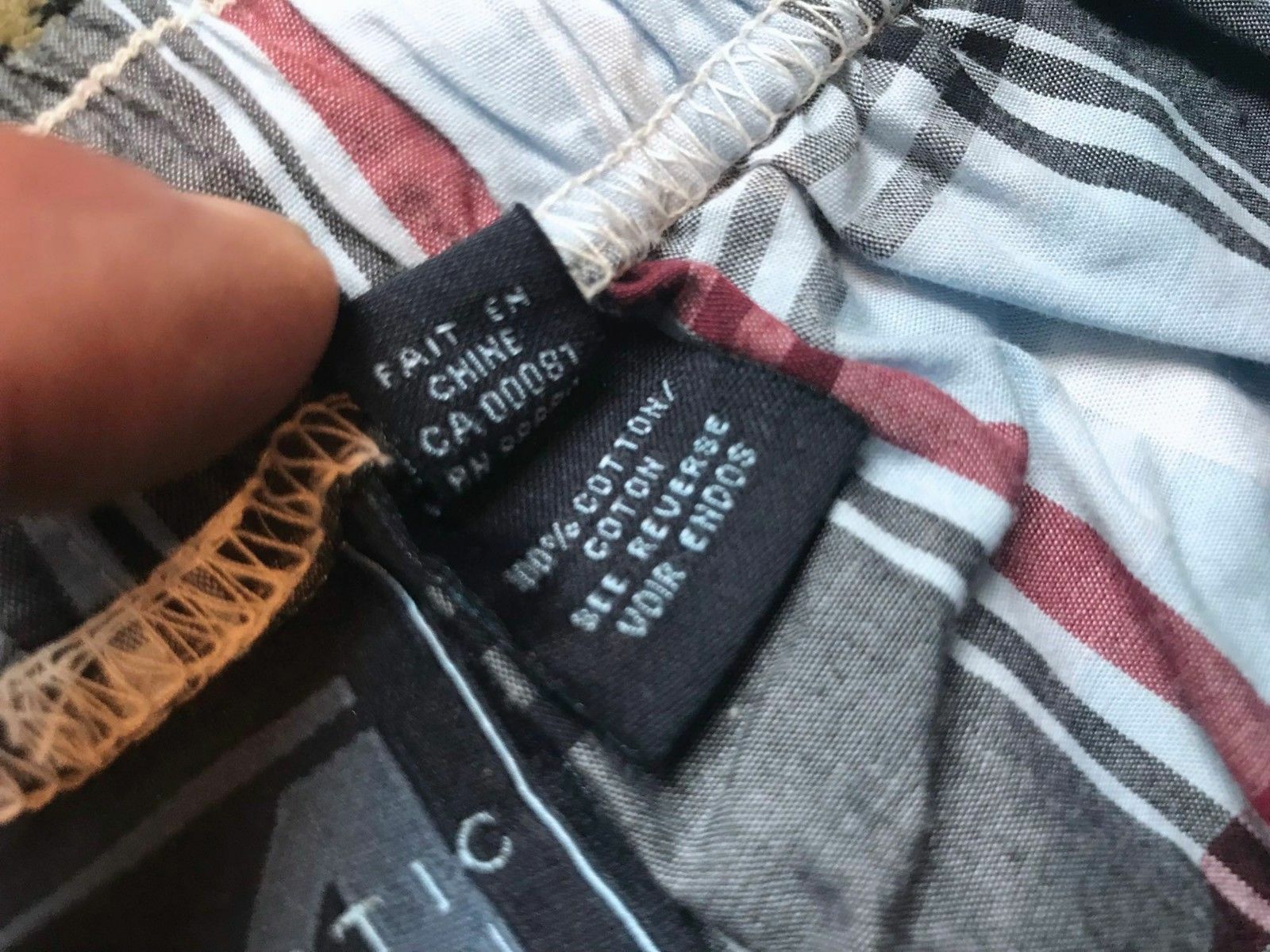 MAJESTIC INTERNATIONAL NEW RED BLUE BLACK WHITE Plaid Mens Medium Shorts NWOT