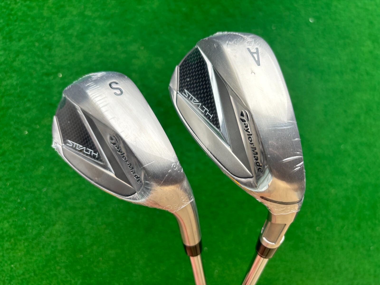 TaylorMade - 新品 テーラーメイド SIM2 MAX ウェッジ 2本(SW.AW) カーボンＳ NEW]TaylorMade SIM2 MAX Individual Wedge/#AW / Stiff Flex