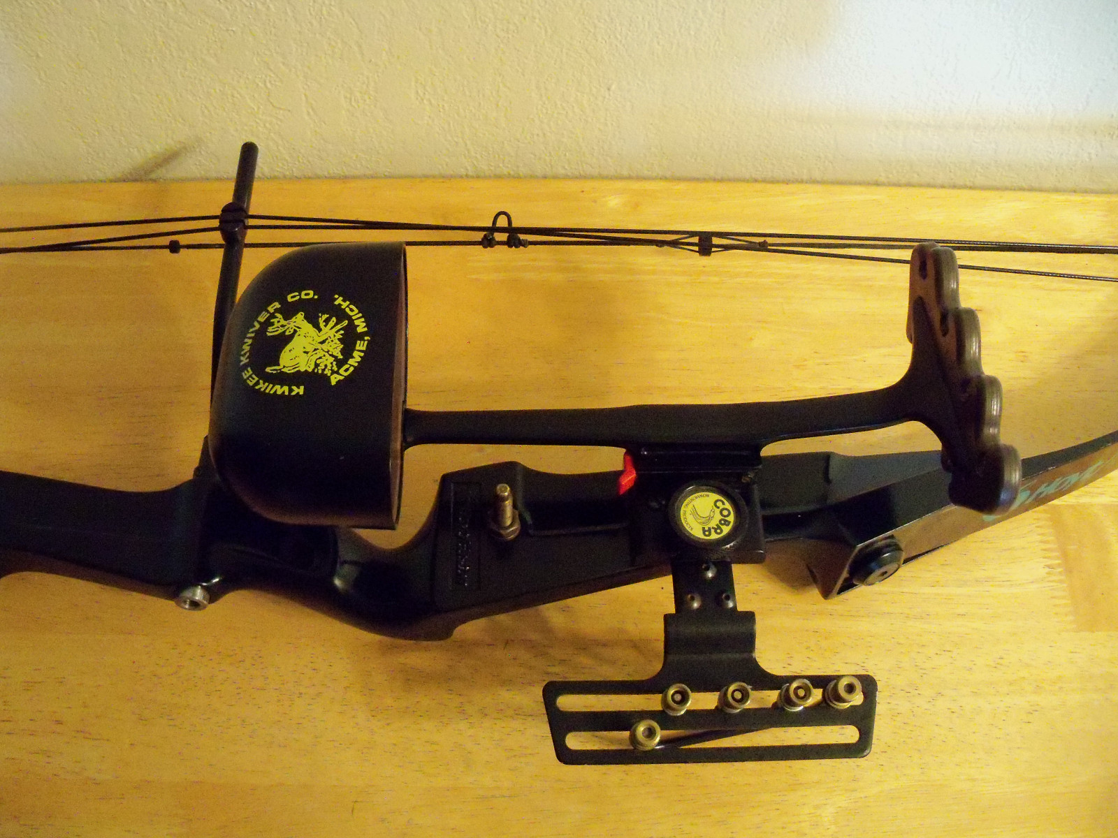 HOYT RAMBO 2 JR. COMPOUND BOW