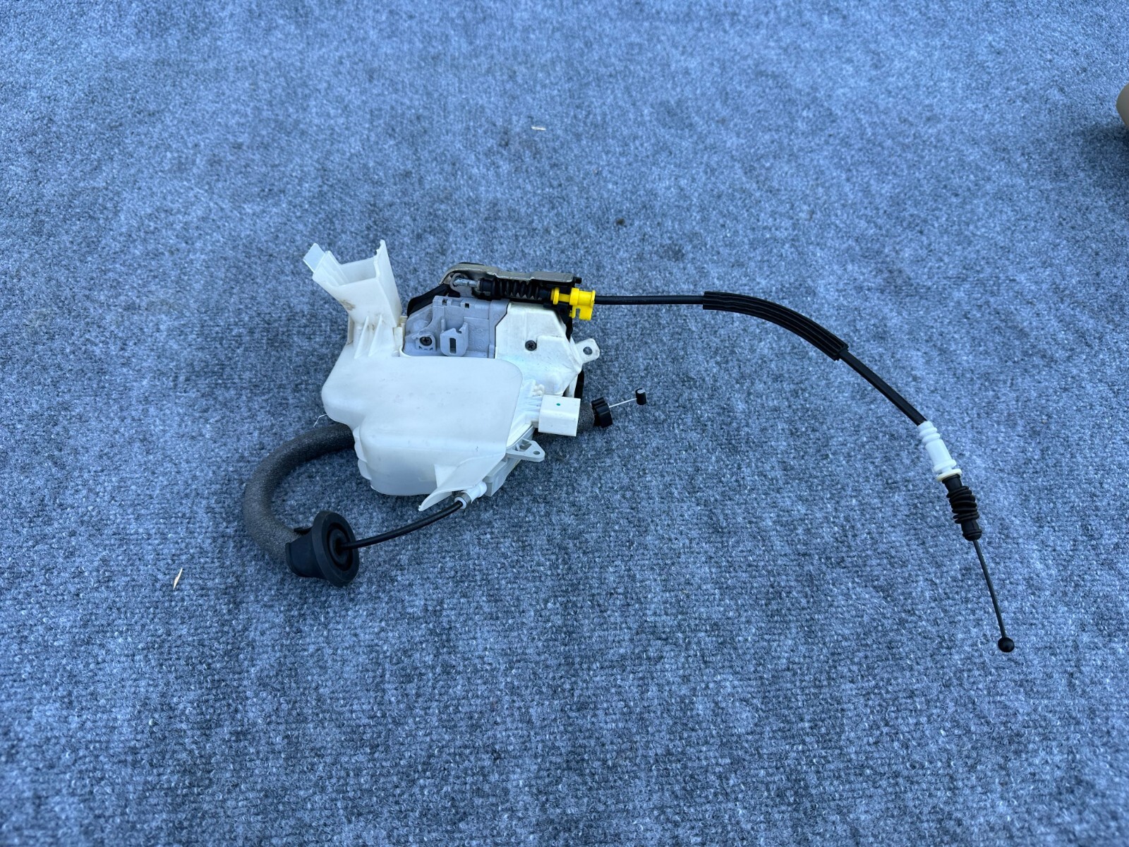 LEFT FRONT DOOR LATCH LOCK ASSEMBLY OEM 46K 13-17 AUDI A4 A5 A6 S4 S5 SQ5 Q5 Q7