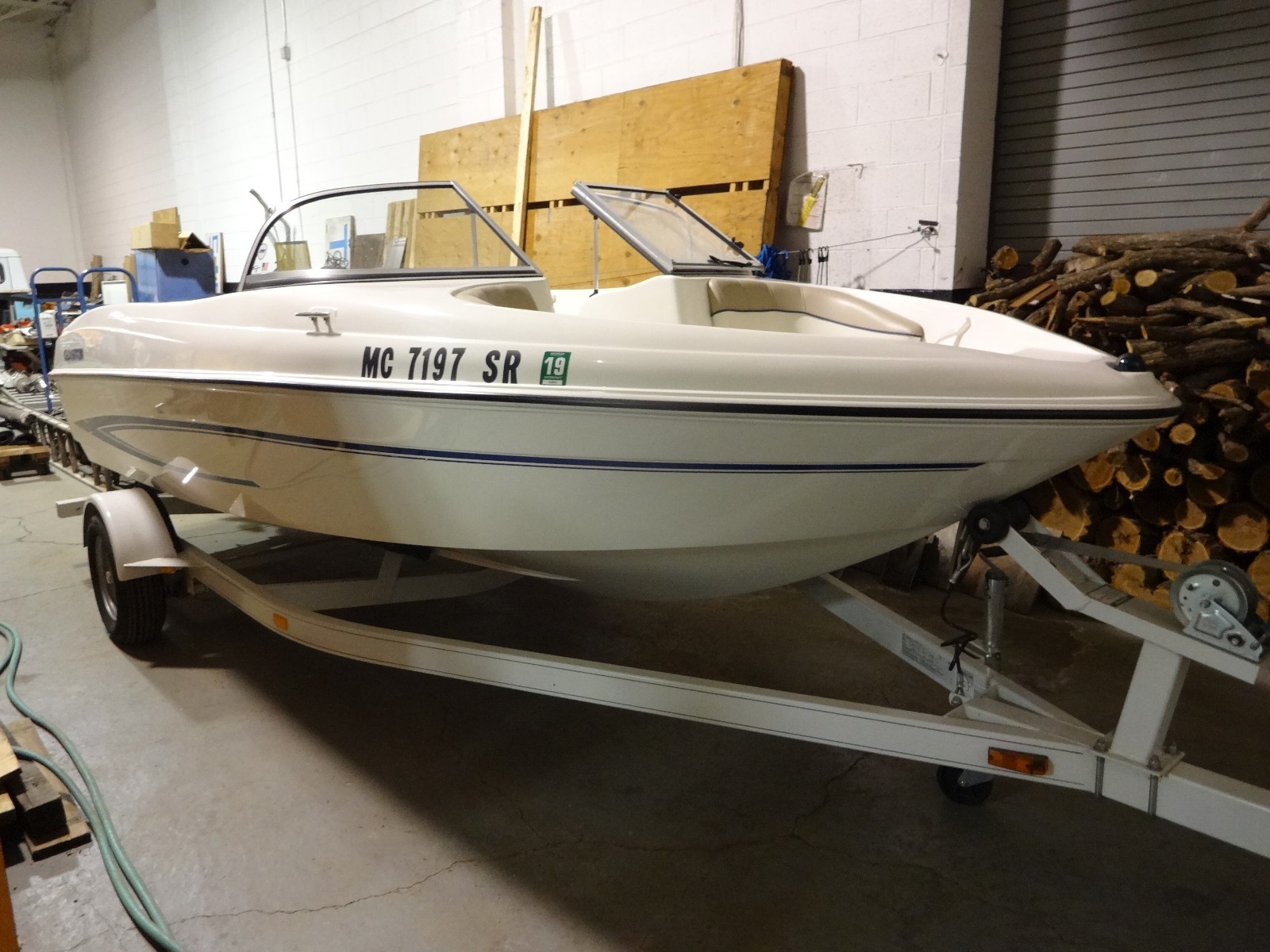 2005 Glastron MX 175