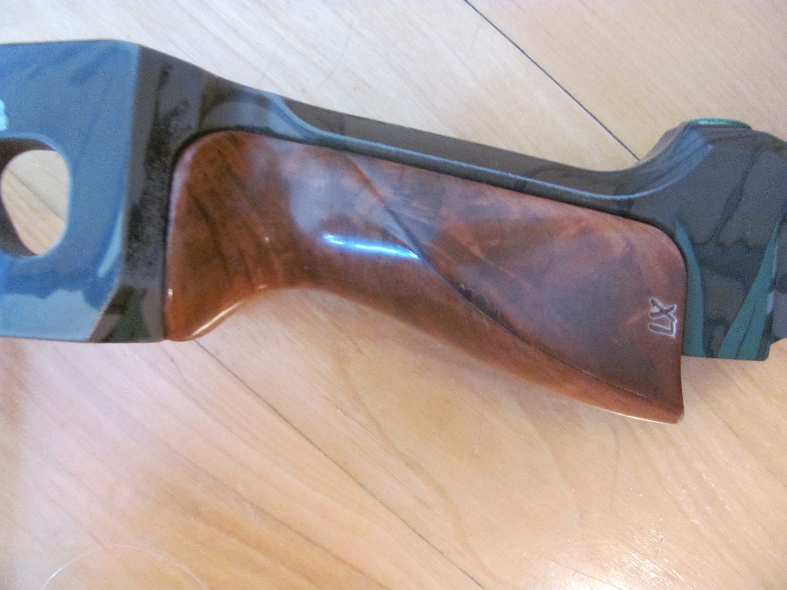 MATHEWS MQ1 SOLOCAM BOW COMPOUND 28 1/2 INCH RH DRAW 55-65 WEIGHT ADJUSTMENT