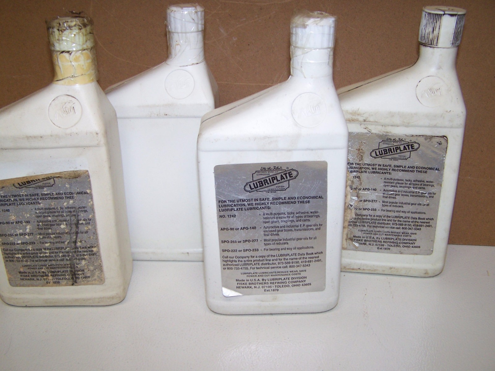 Lubriplate Product NO.4 0011-013    3 3/4  quarts