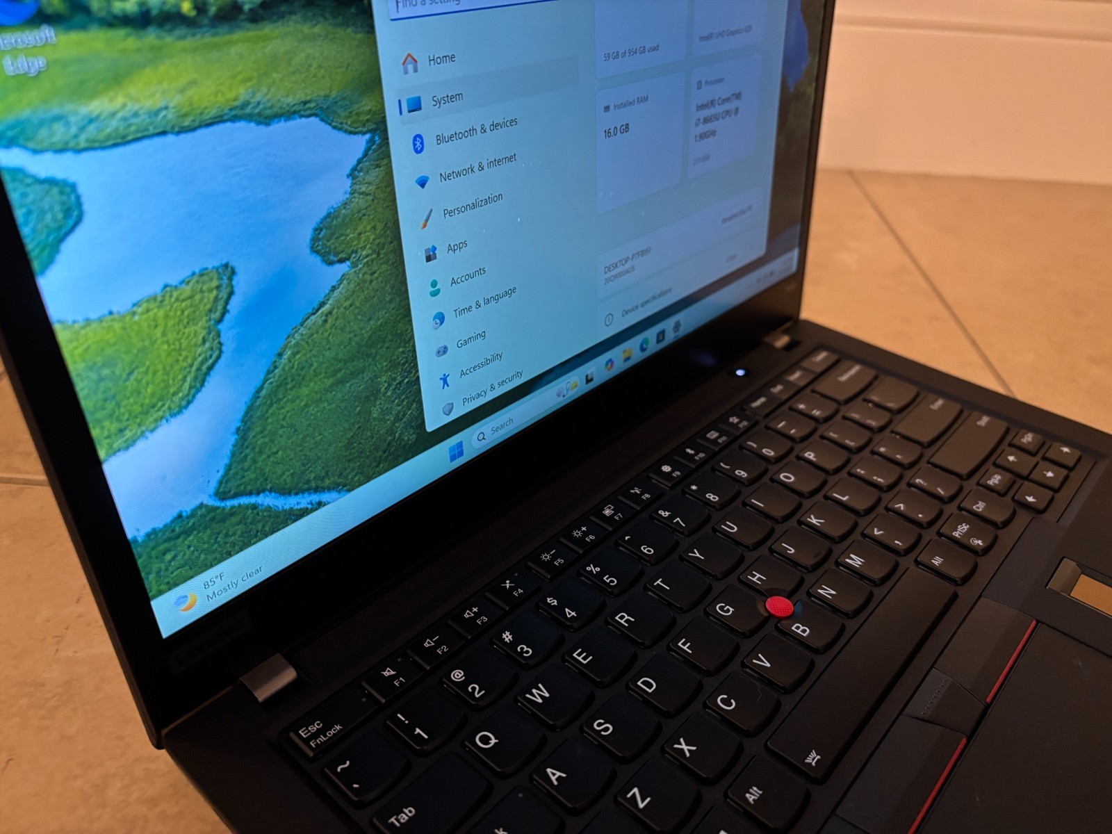 Lenovo ThinkPad T490 Laptop Intel i7-8665U 1.9GHz CPU 16GB