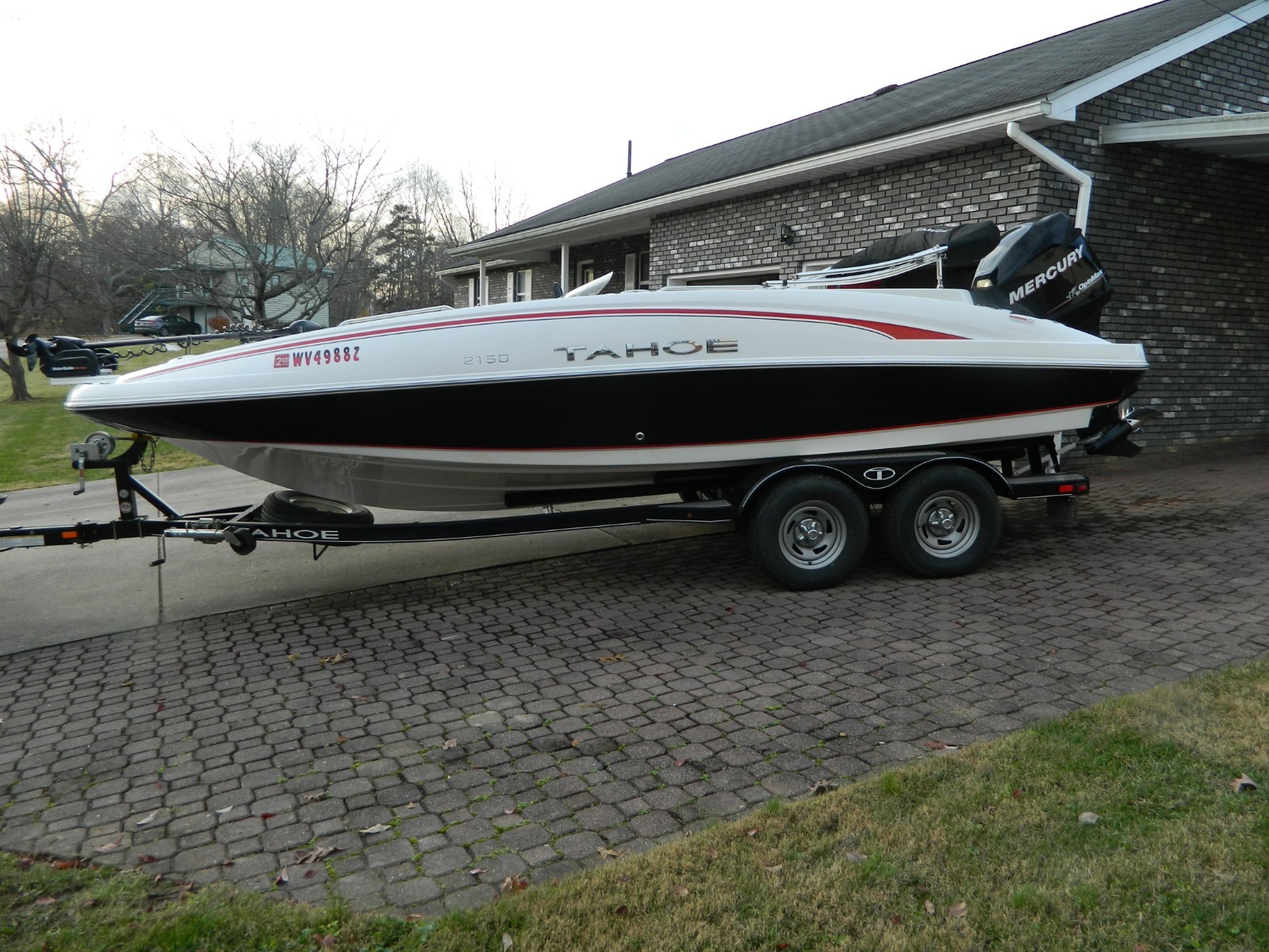 2016 Tahoe 2150 Deck Boat Fishing Package Mercury Outboard,