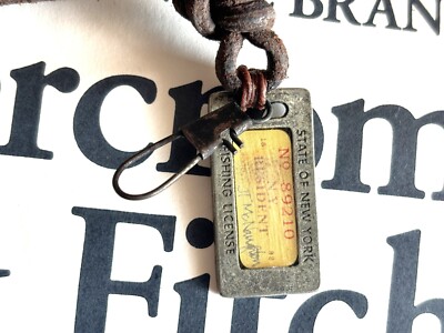 Collier Abercrombie & Fitch ◆ 0434.　◆ Brand New.    Livraison gratuite