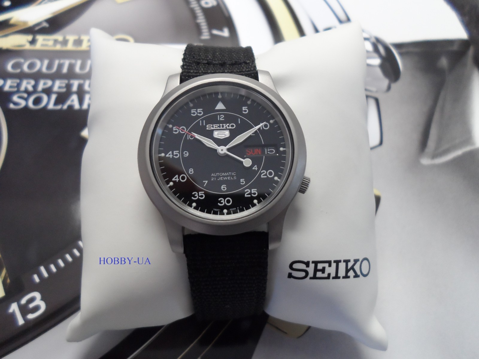 seiko men's snk809 seiko 5 automatic stainless steel watch with black canvas strap