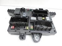 Opel Astra J 09-12 Batteriestützpunkt Plus Sicherungs- Relais Opel Astra J 09-12 28.10.2011 13302301 365927271... Vorschau 2