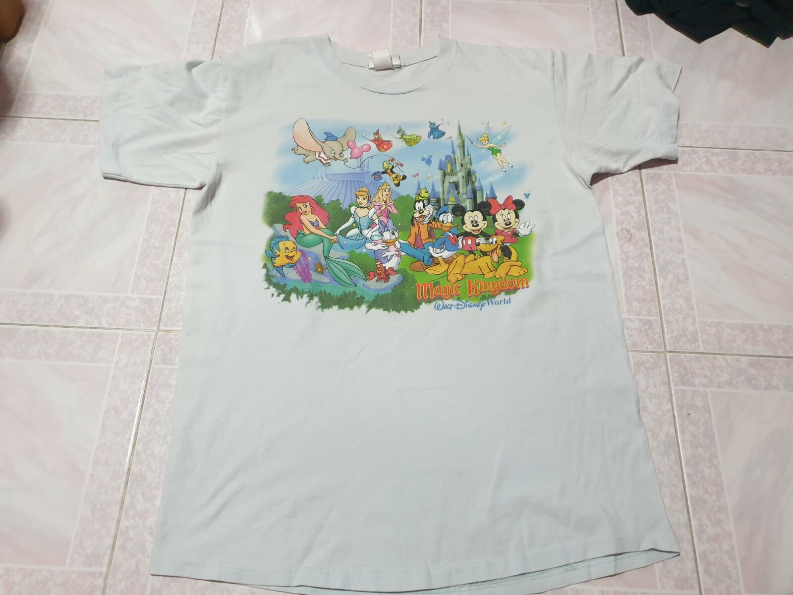 Rare Vintage Magic Kingdom Walt Disney World T-shirt 2 side Rare Vintage Magic Kingdom Walt Disney World T-shirt 2 side