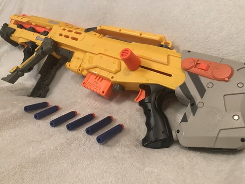 Nerf Longshot (yellow) With Darts