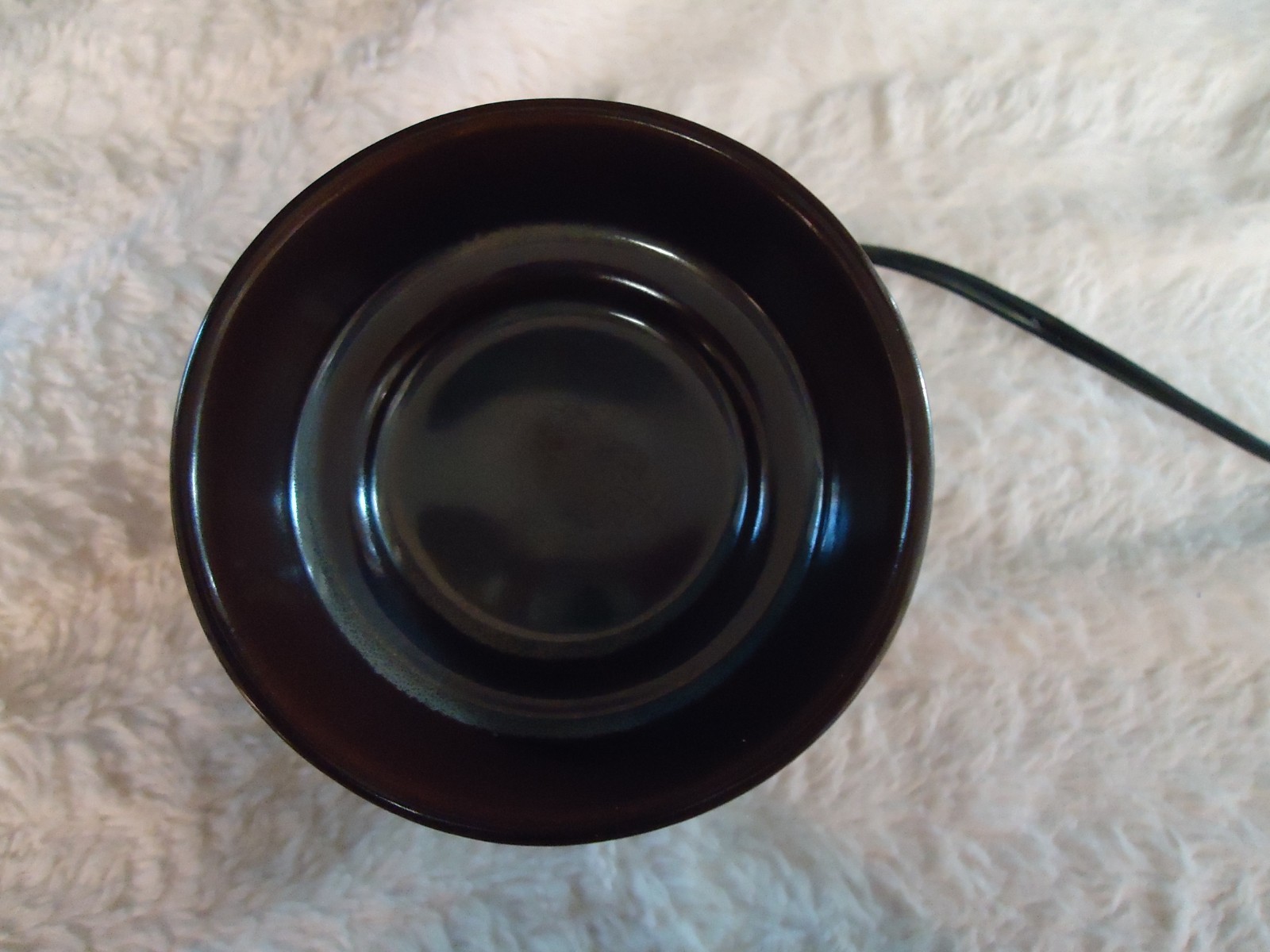 SCENTSY ELECTRIC WAX WARMER WITH FLOR DE LIS SYMBOL