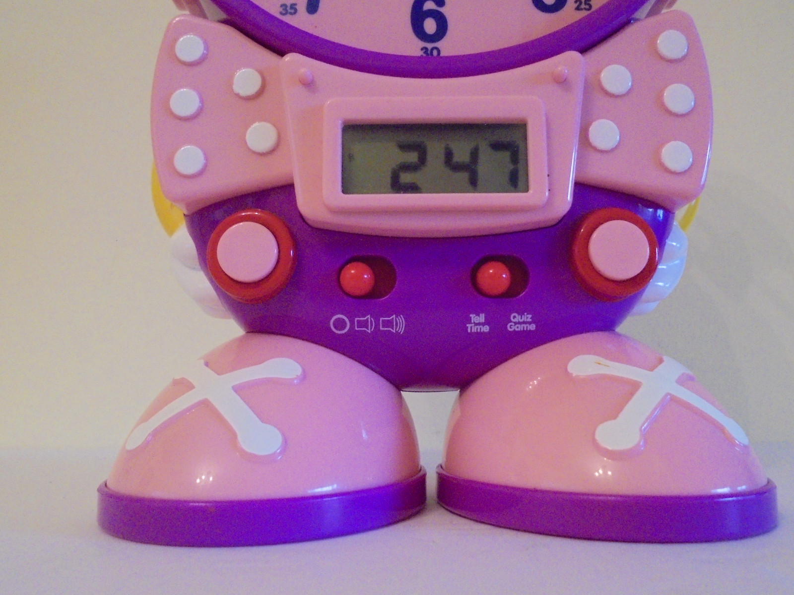 TELLY THE TEACHING TIME CLOCK  LEARNING JOURNEY INTERNATIONAL. BATTERY OPERATED